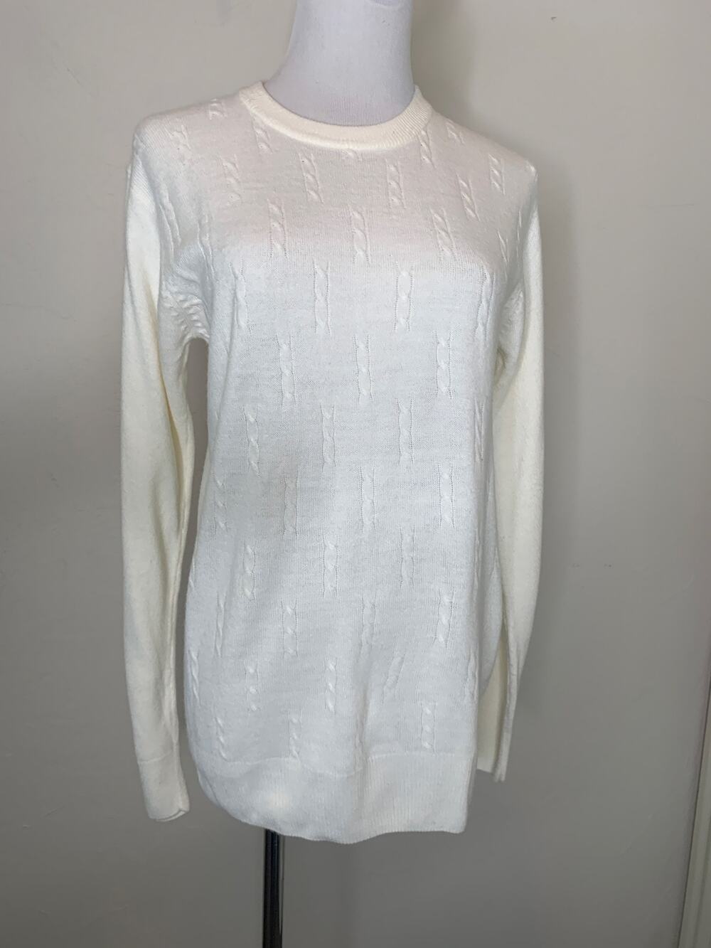 Casual Corner Cream Sweater Cable Knit Sz Medium Romantic Minimalism